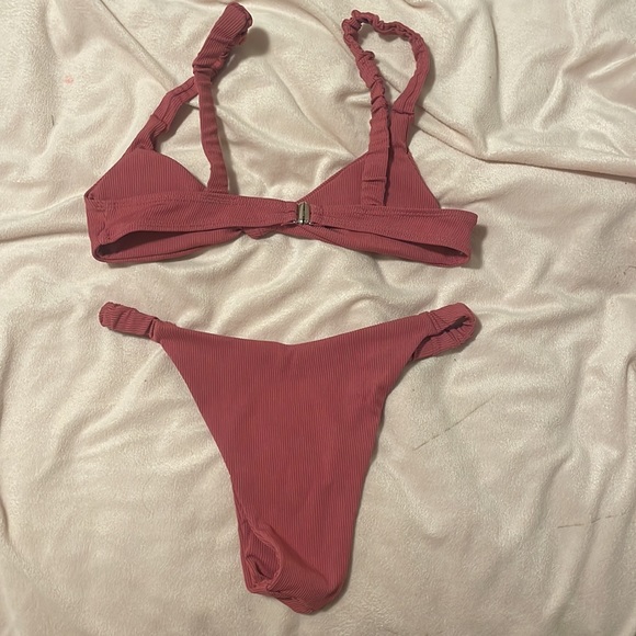 Pink bikini - Picture 2 of 2